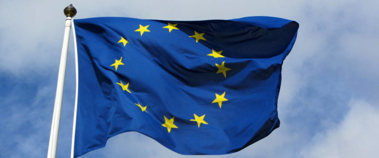 When do I have to put the EU flag in Horizon Europe?